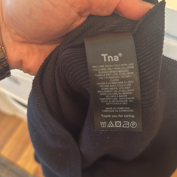 TNA Black Fitted Crop T-Shirt Short Sleeve-Sz M - Picture 5 of 6